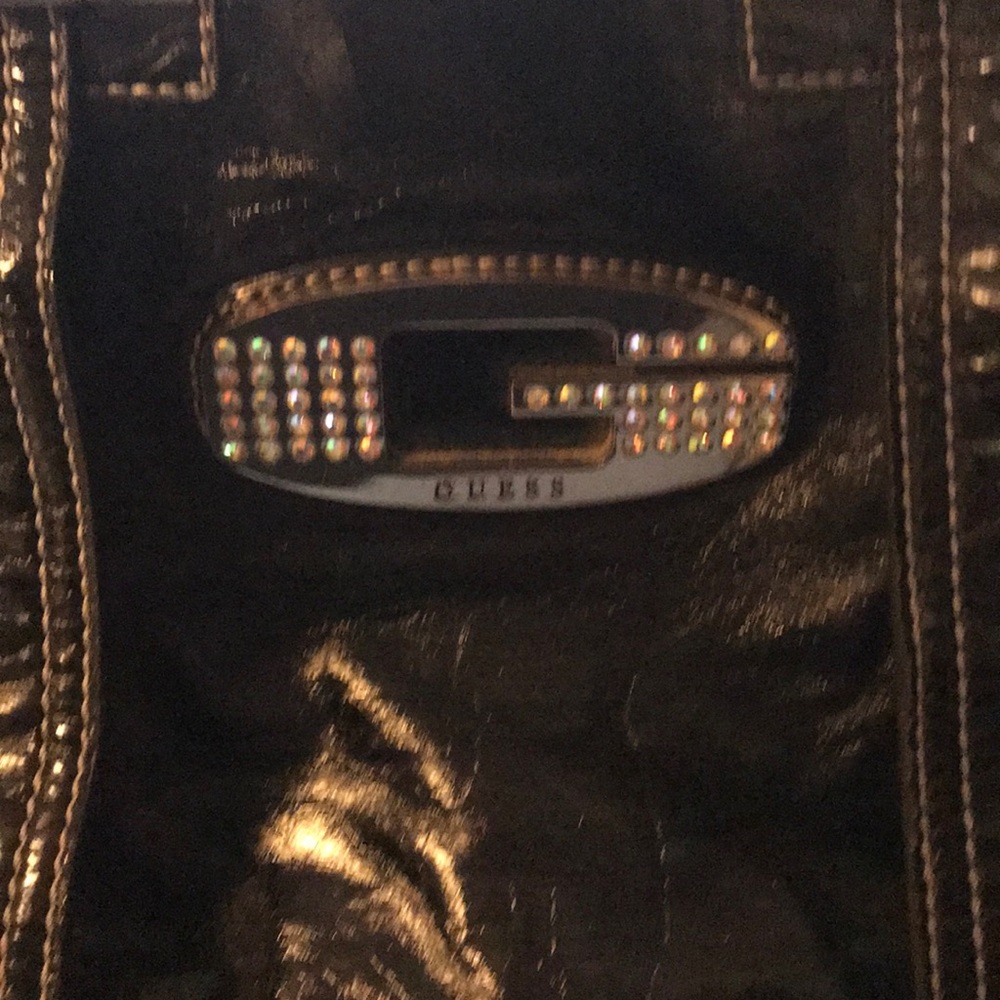 Guess purse - Picture 2 of 4